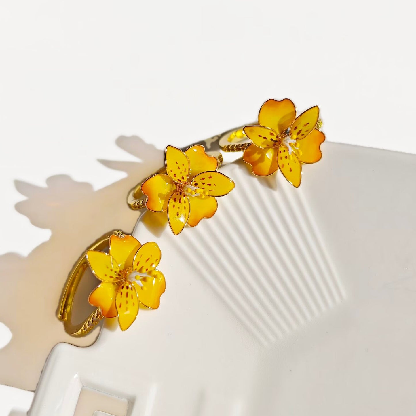 Alstroemeria Flower Ring