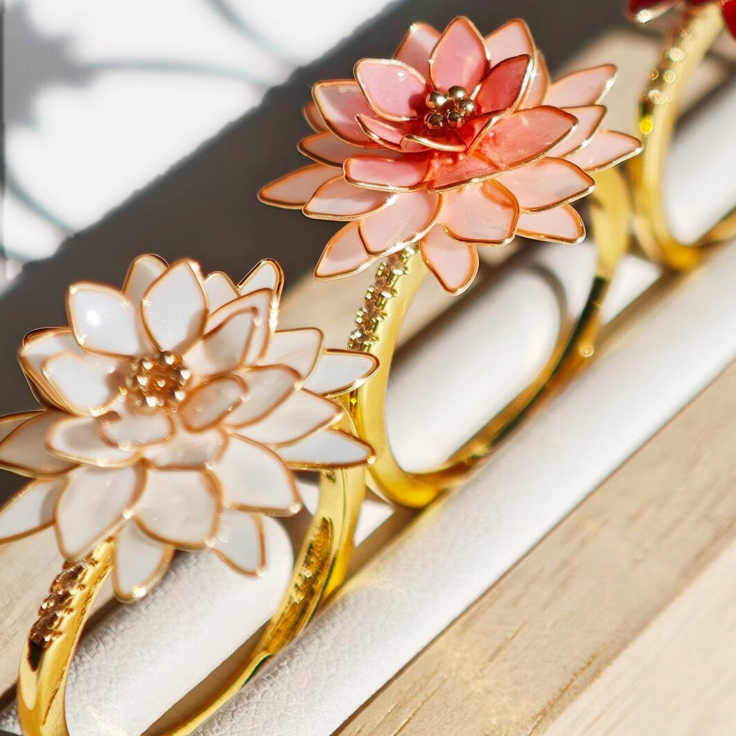 Dahlia Ring