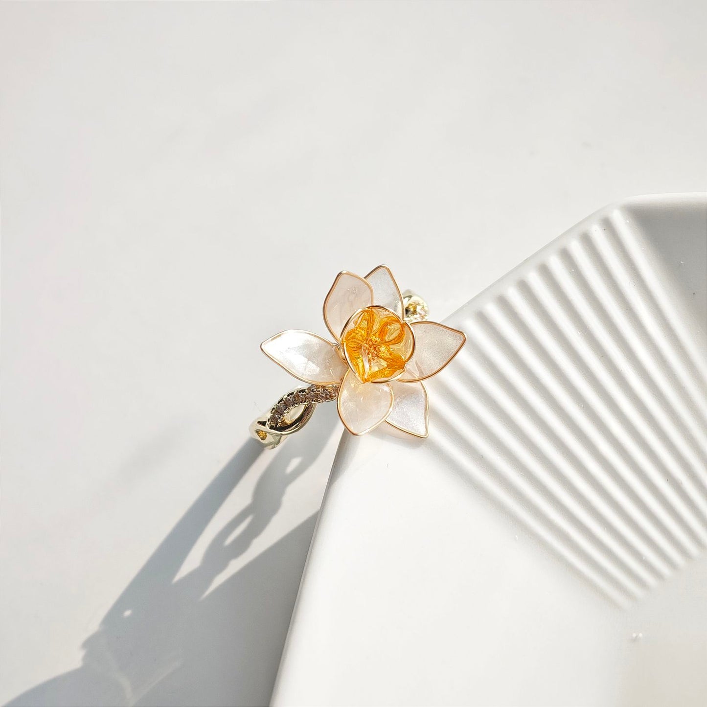Daffodil Ring
