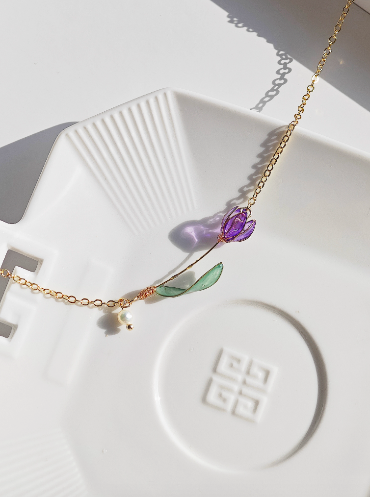 Tulip Necklace