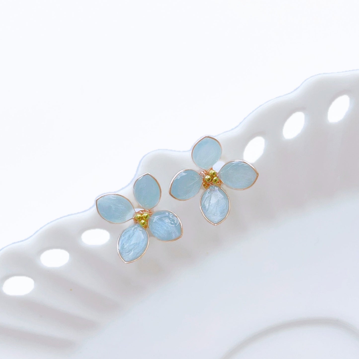 Hydrangea Stud Earring