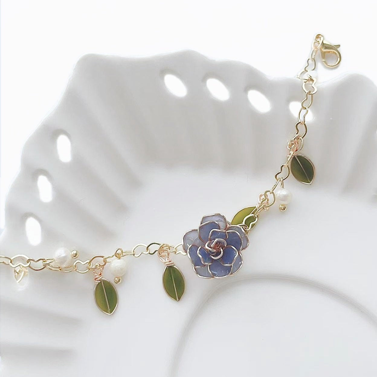 Rose and leaves Bracelet