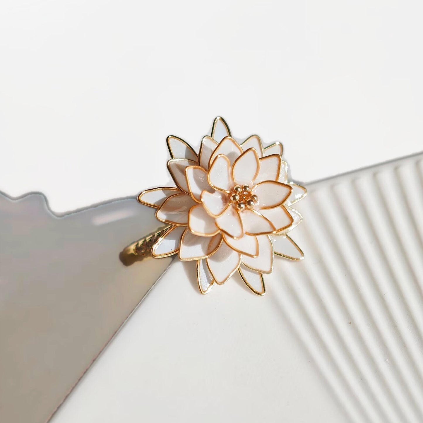 Dahlia Ring
