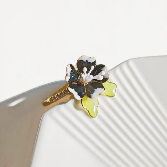 Nemophila Penny Black Ring