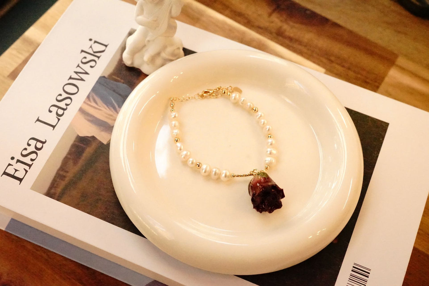 Roseate Elegance: Freshwater Pearls Bracelet