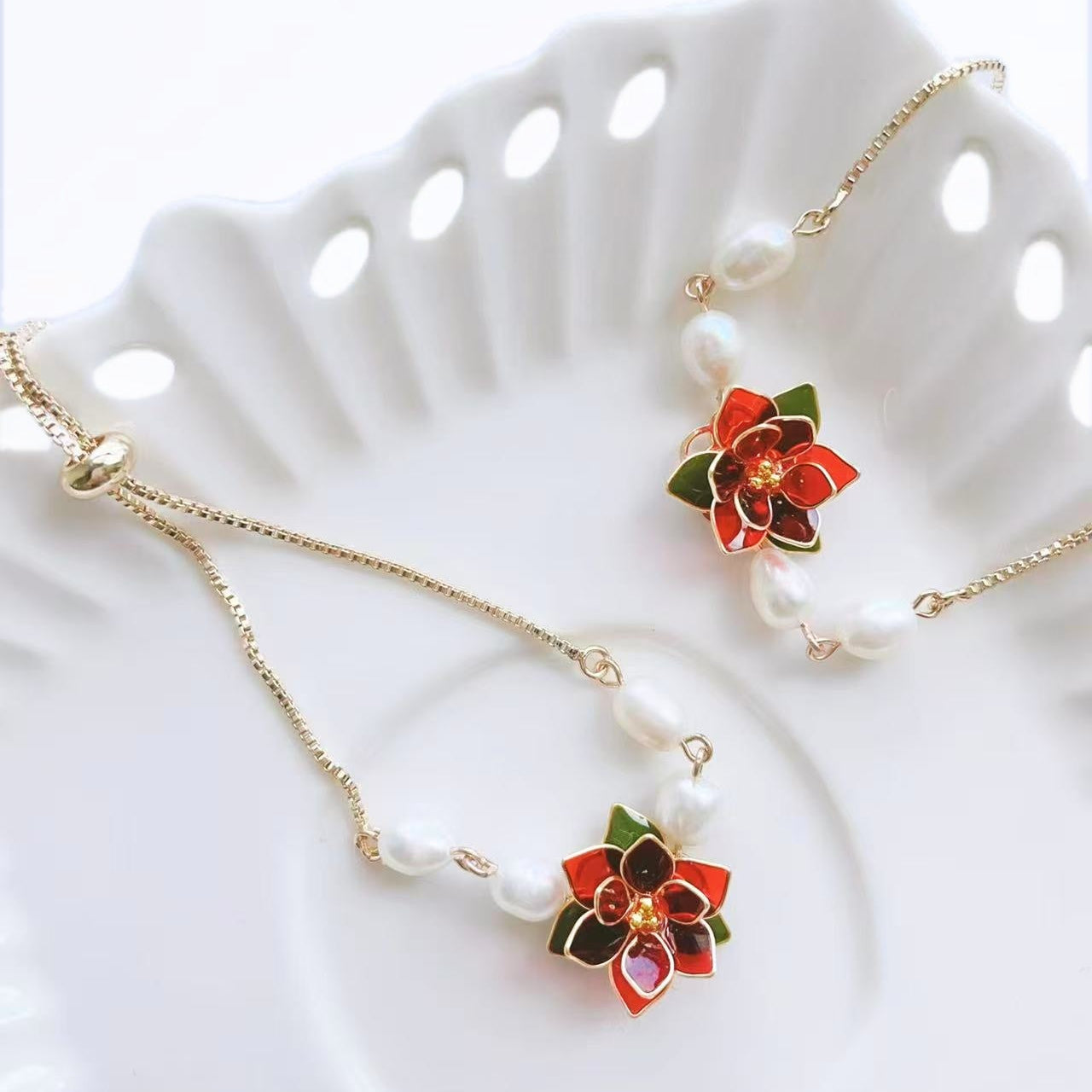 Poinsettia Bracelet