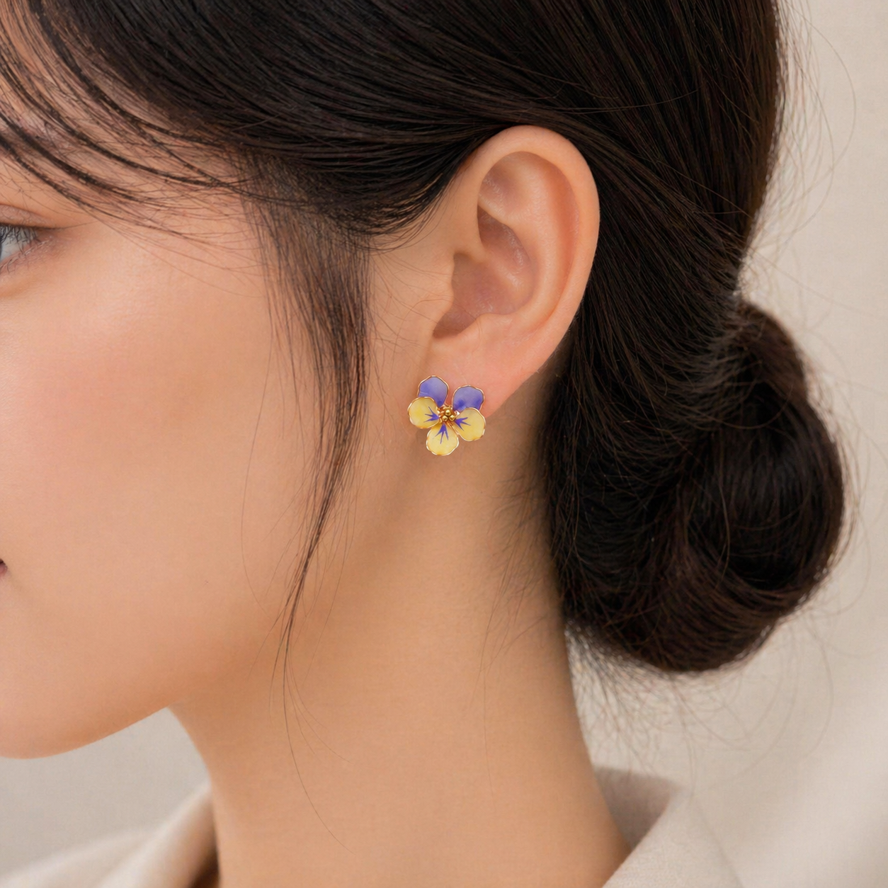 Pansy Stud Earrings