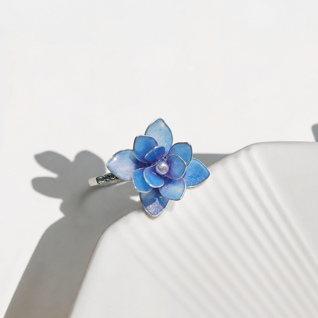 Double Hydrangea Ring