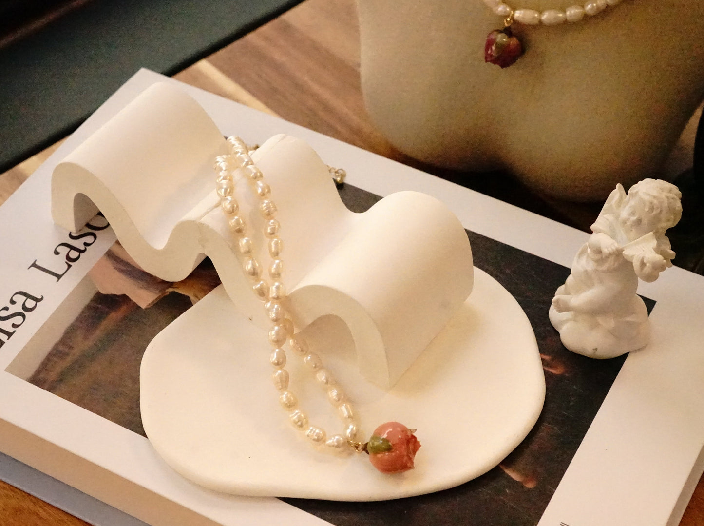 Freshwater Full Pearl Rose Necklace