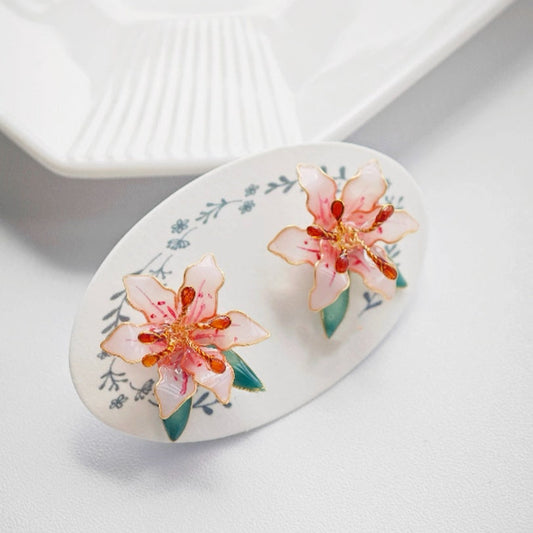 Lily Stud Earrings