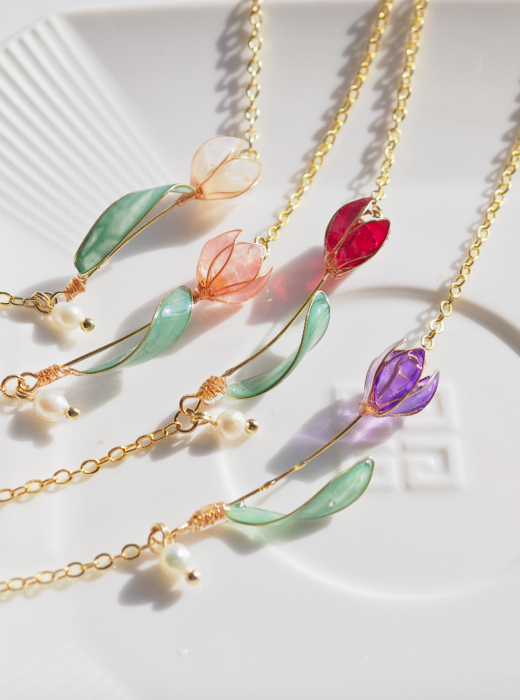 Tulip Necklace