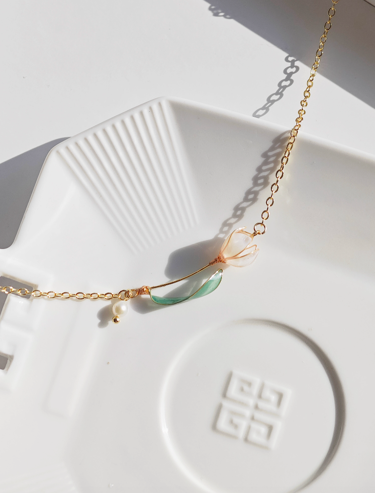 Tulip Necklace