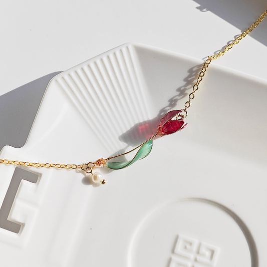 Tulip Necklace